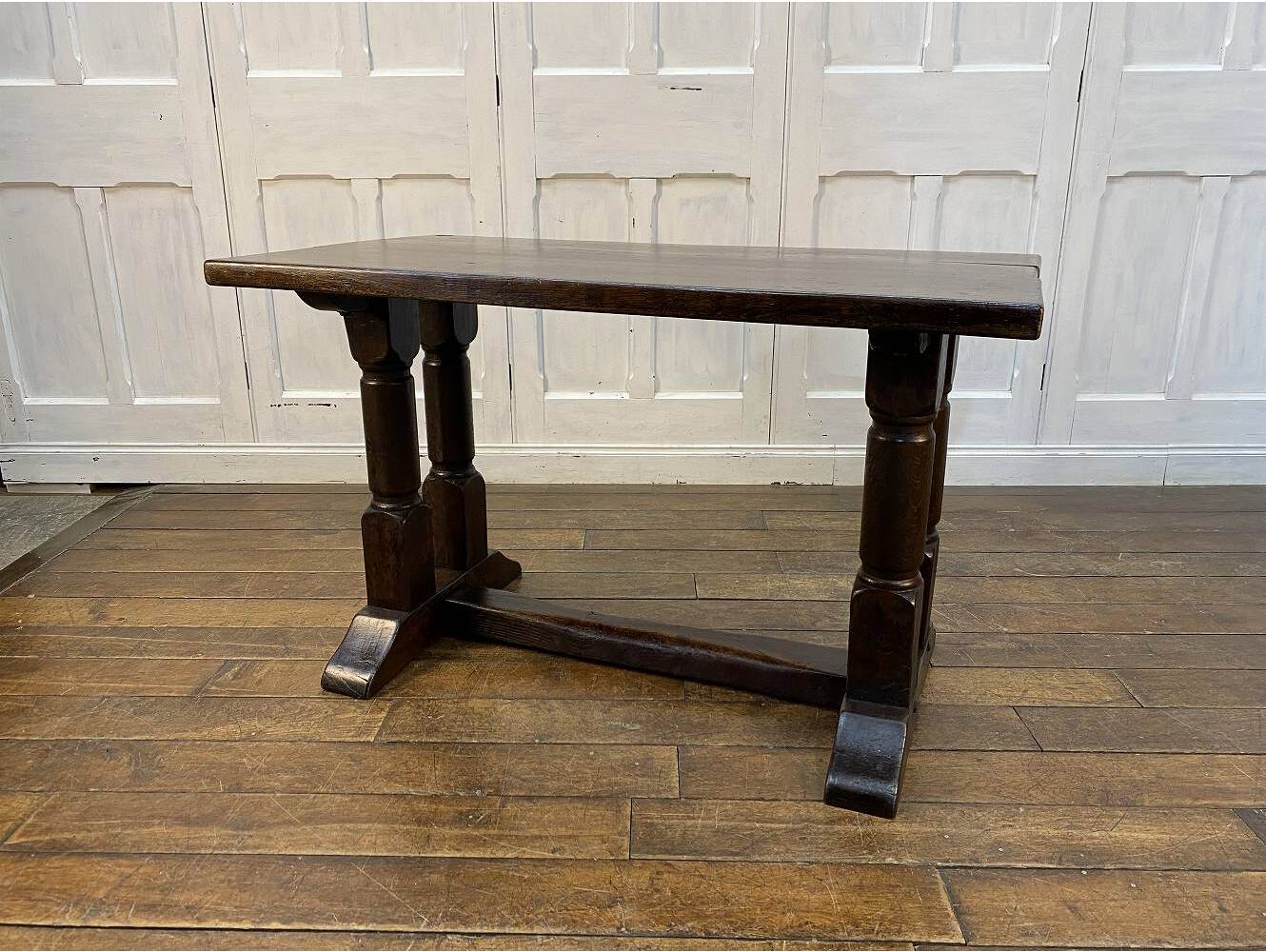 リフェクトリーテーブル