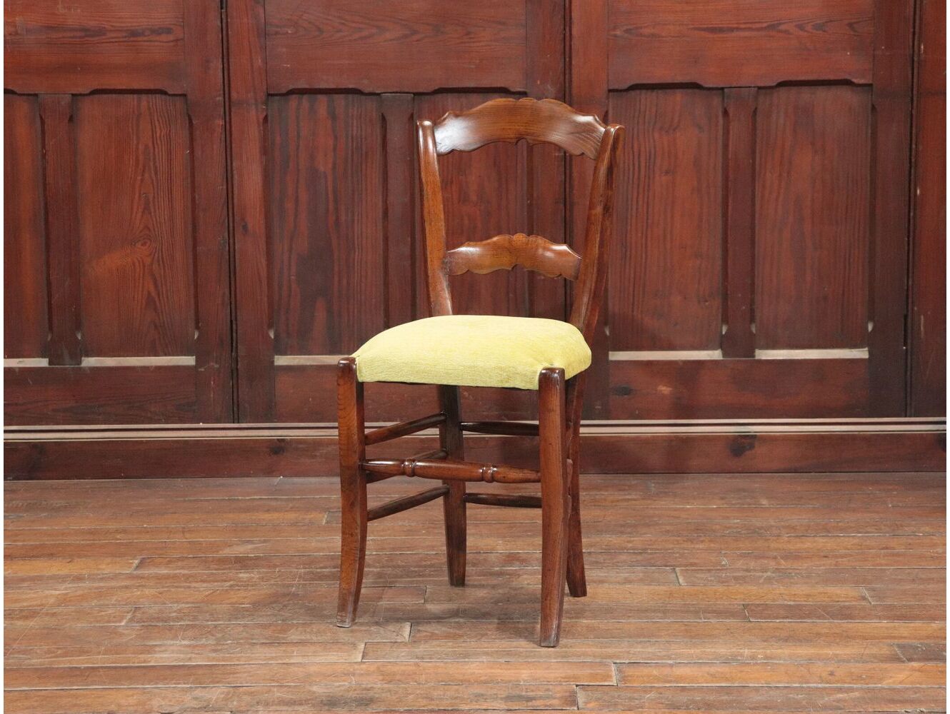 チャーチチェア