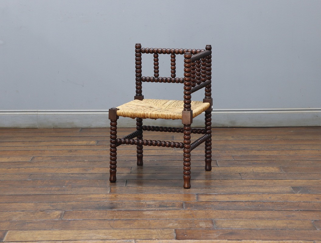 コーナーチェア