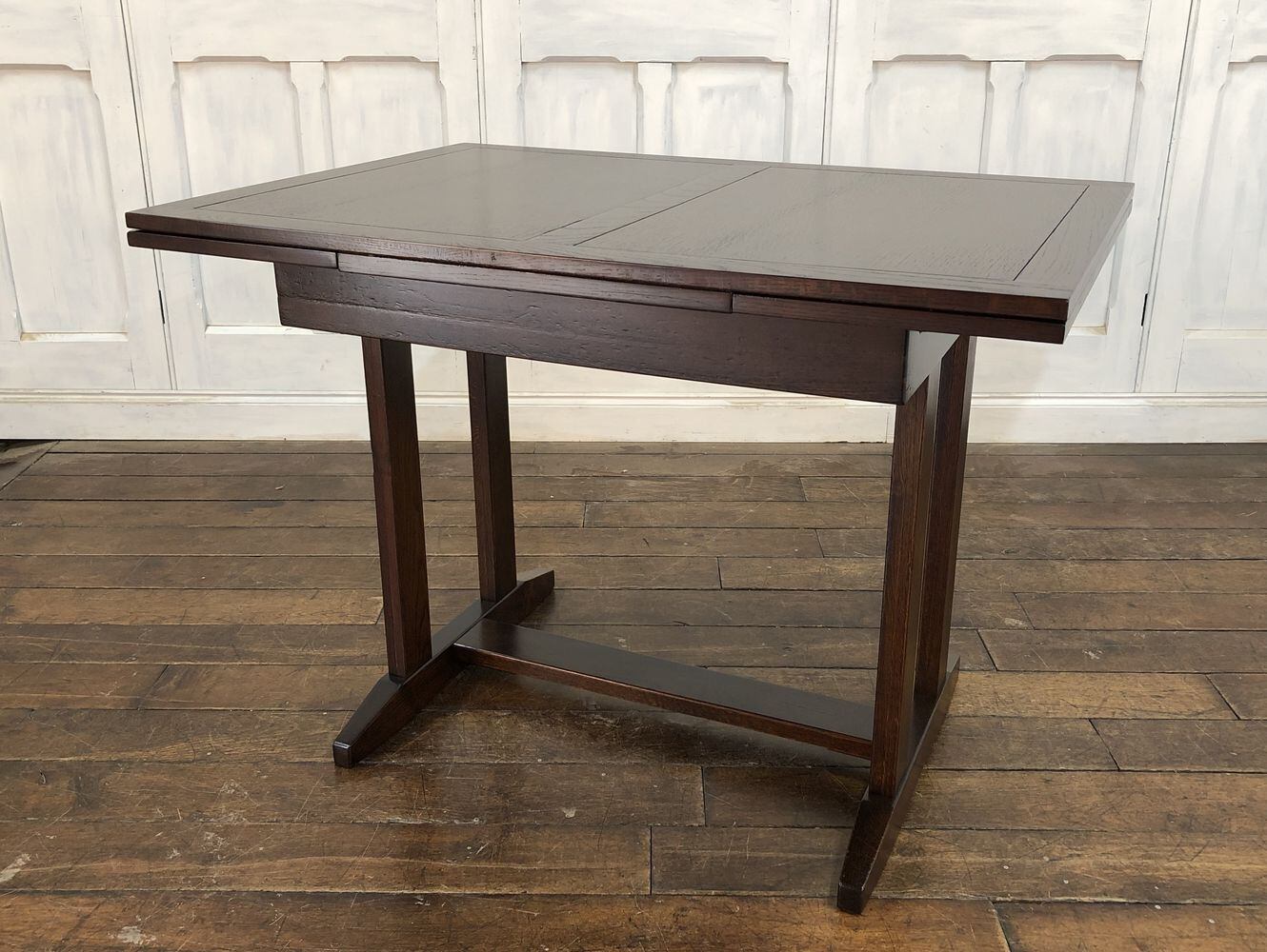 ドローリーフテーブル