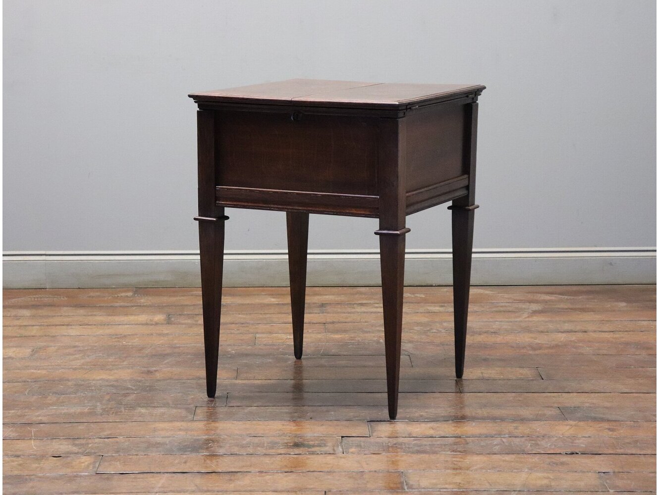 ポップアップテーブル