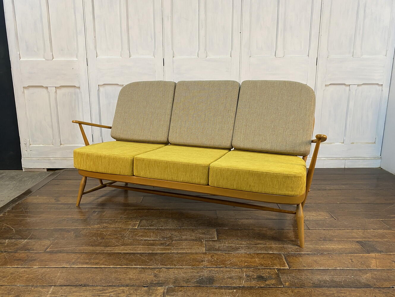 スタジオカウチ ERCOL