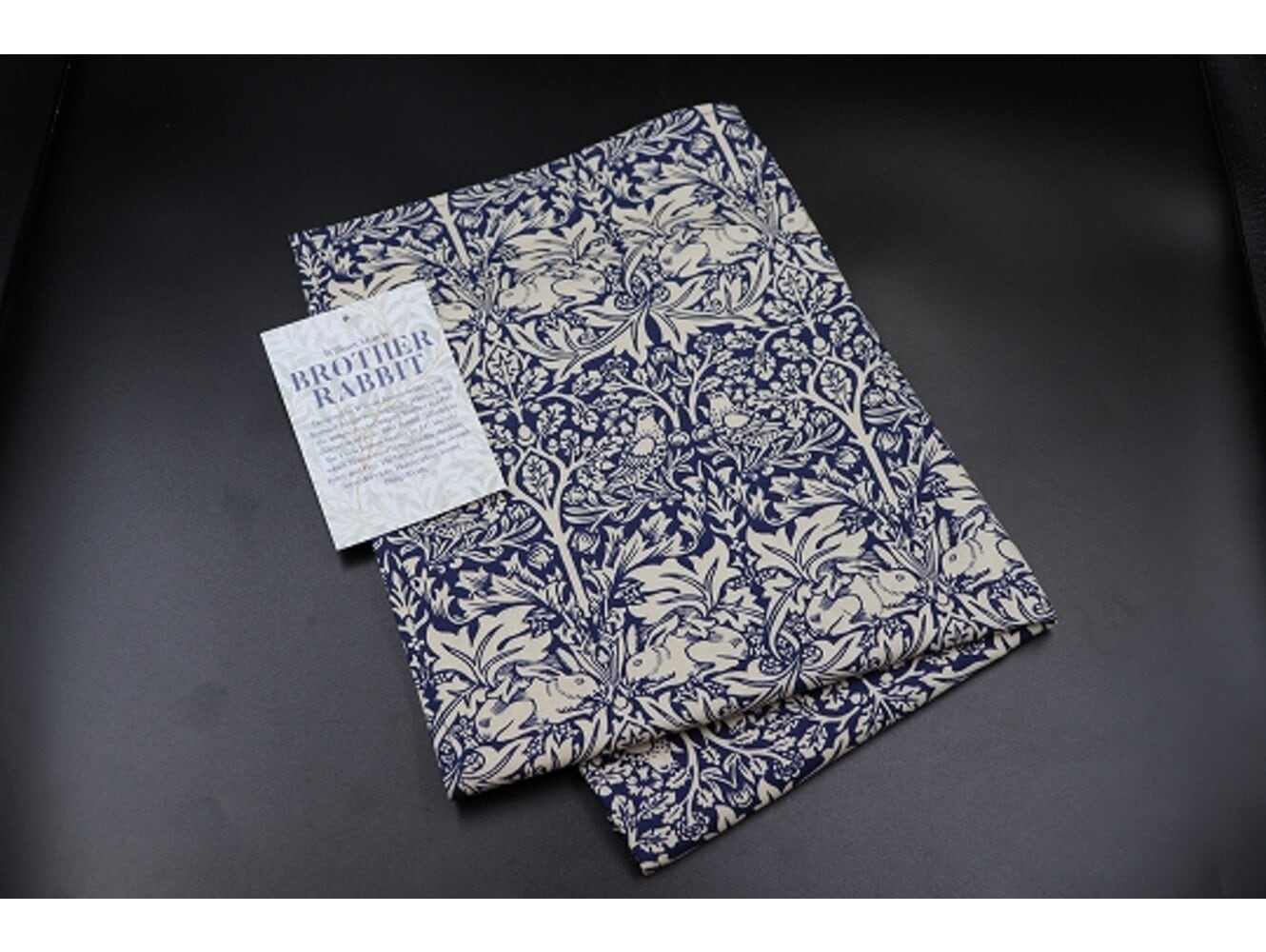 Brother Rabbit Blue ティータオル