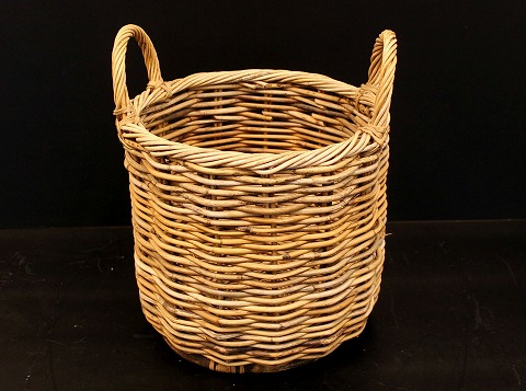 ウィッカーバスケット
