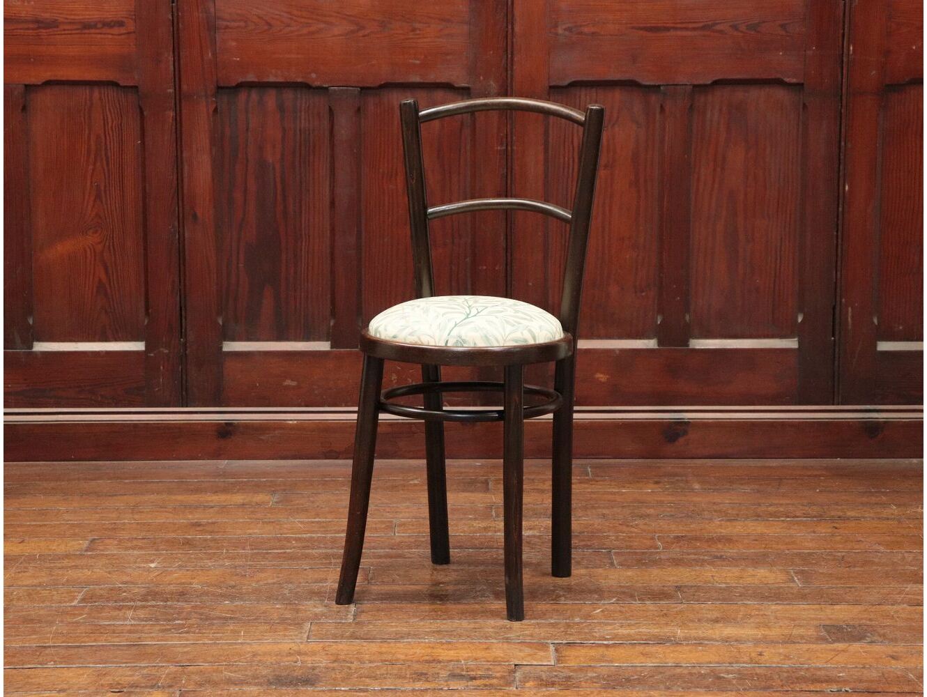 ベントウッドチェア