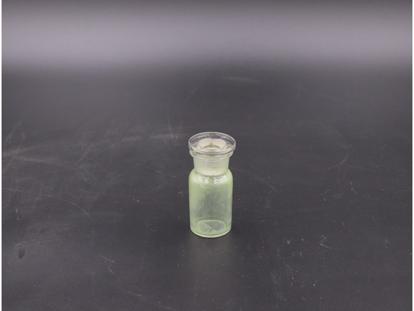 アンティークボトル