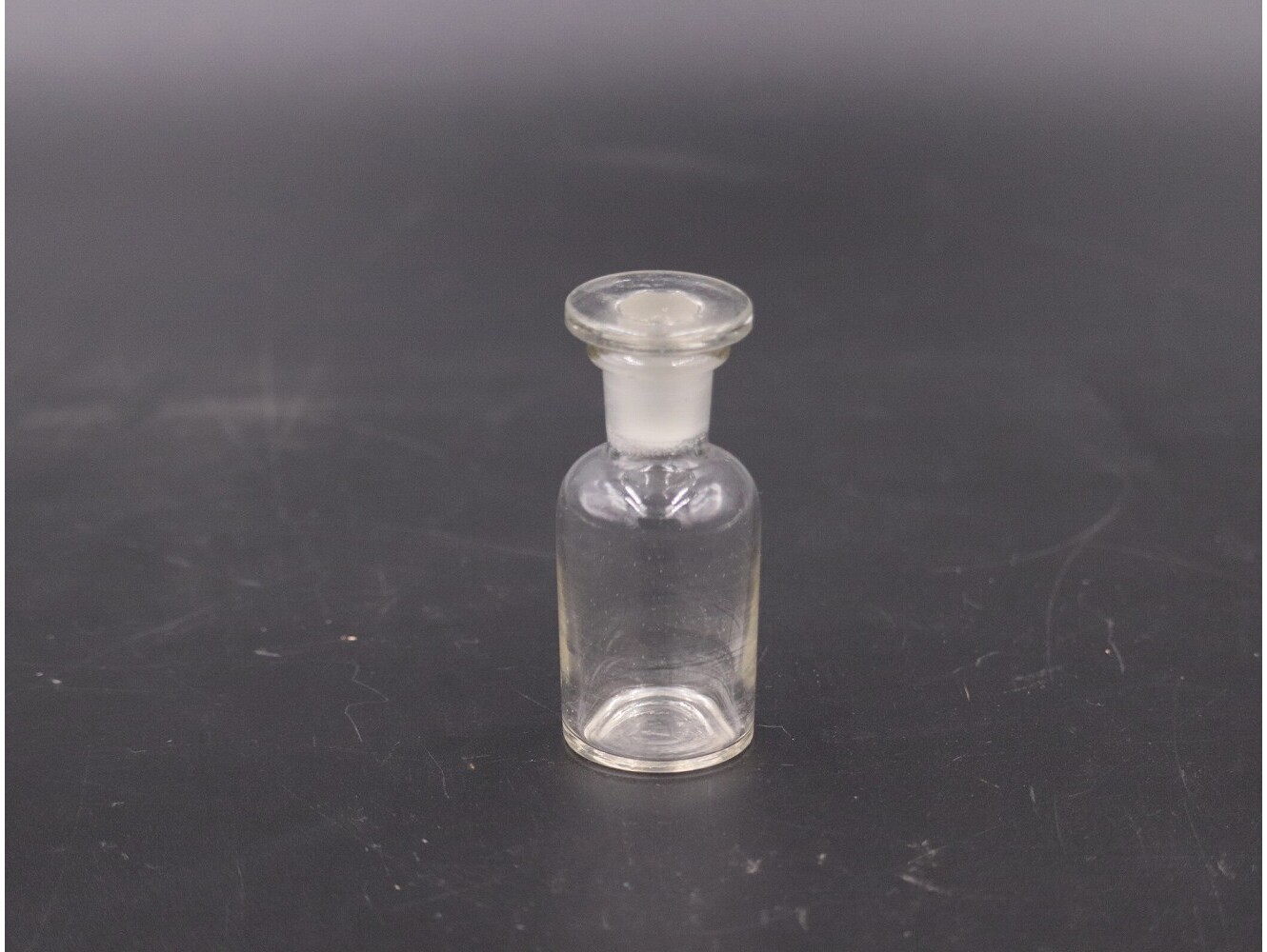 アンティークボトル