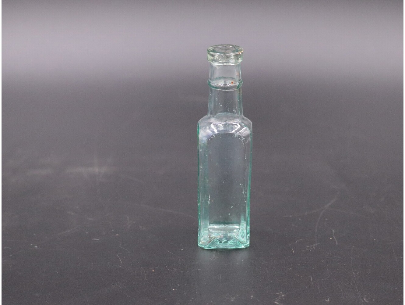 アンティークボトル