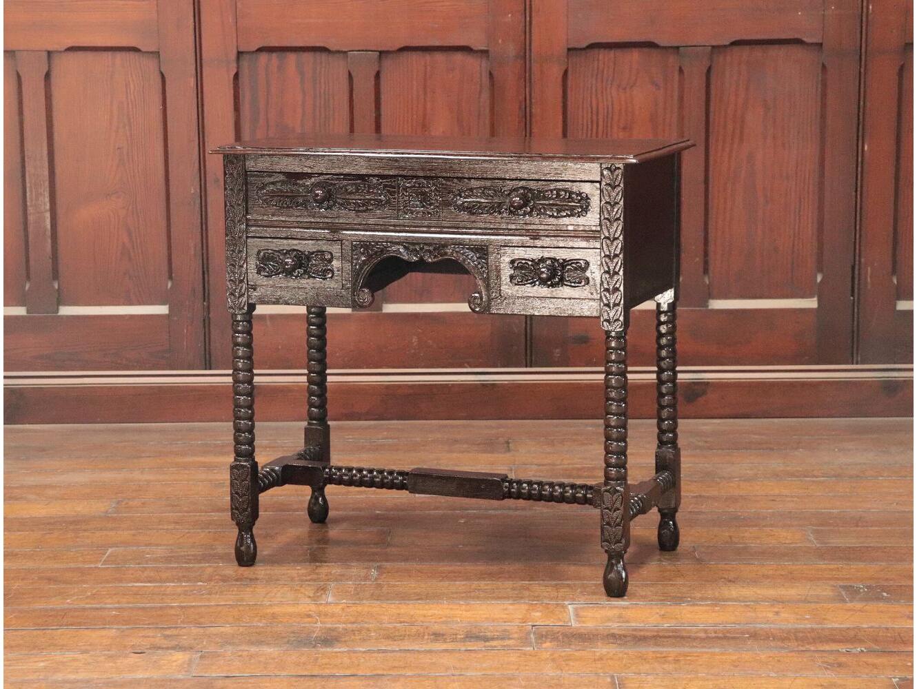 サイドテーブル