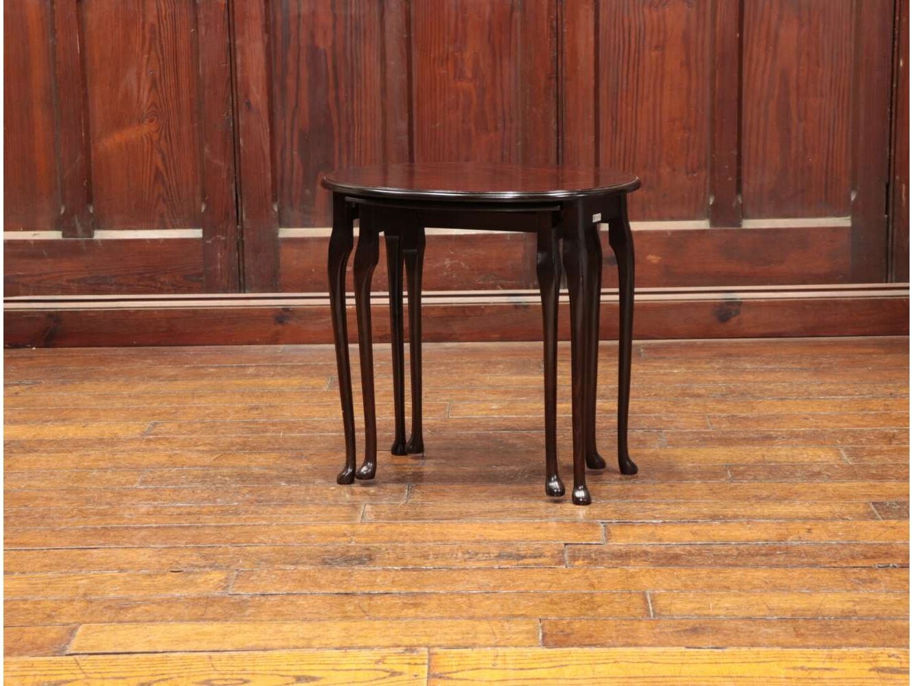 ネストテーブル