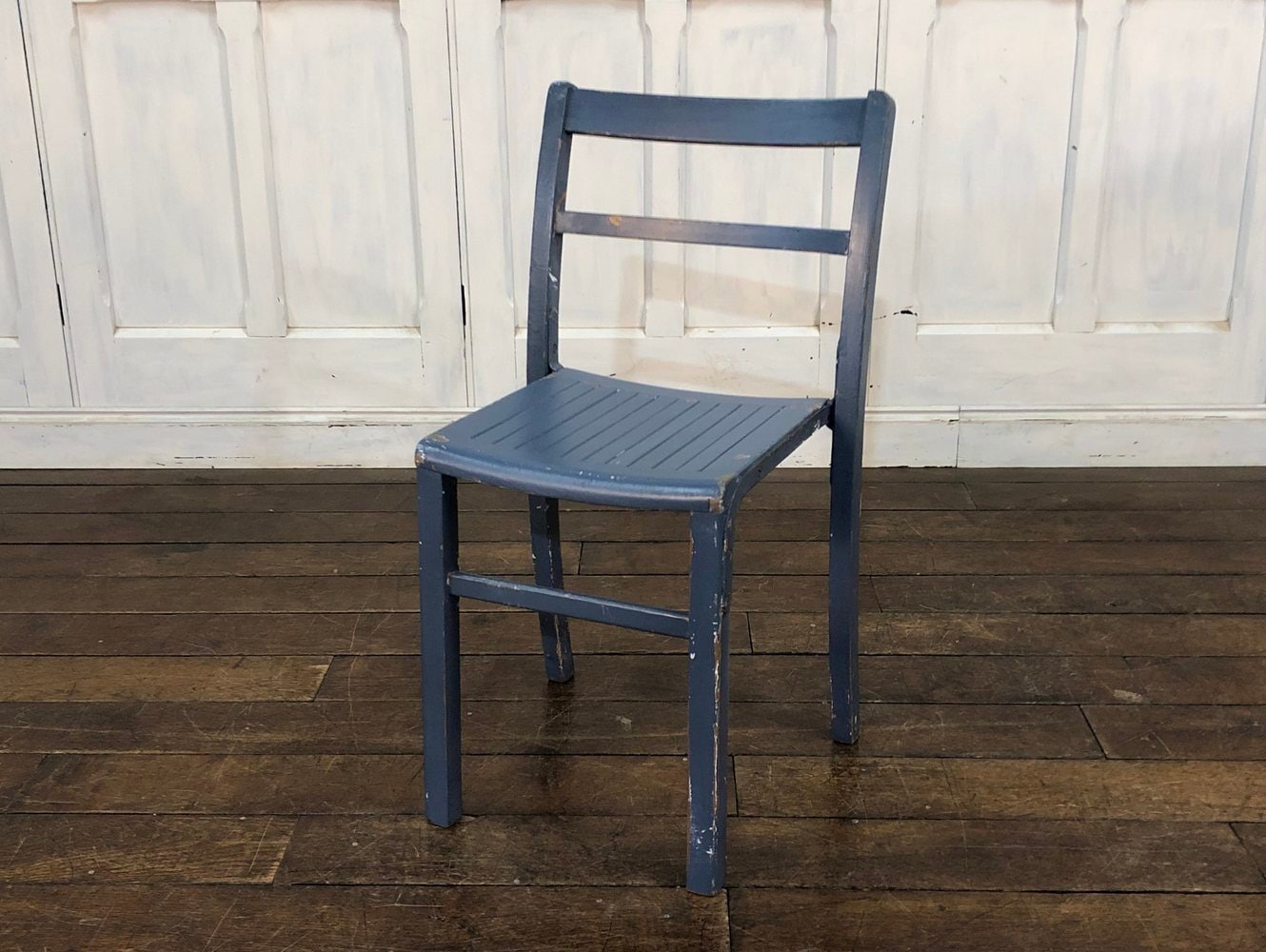 スタッキングチェア