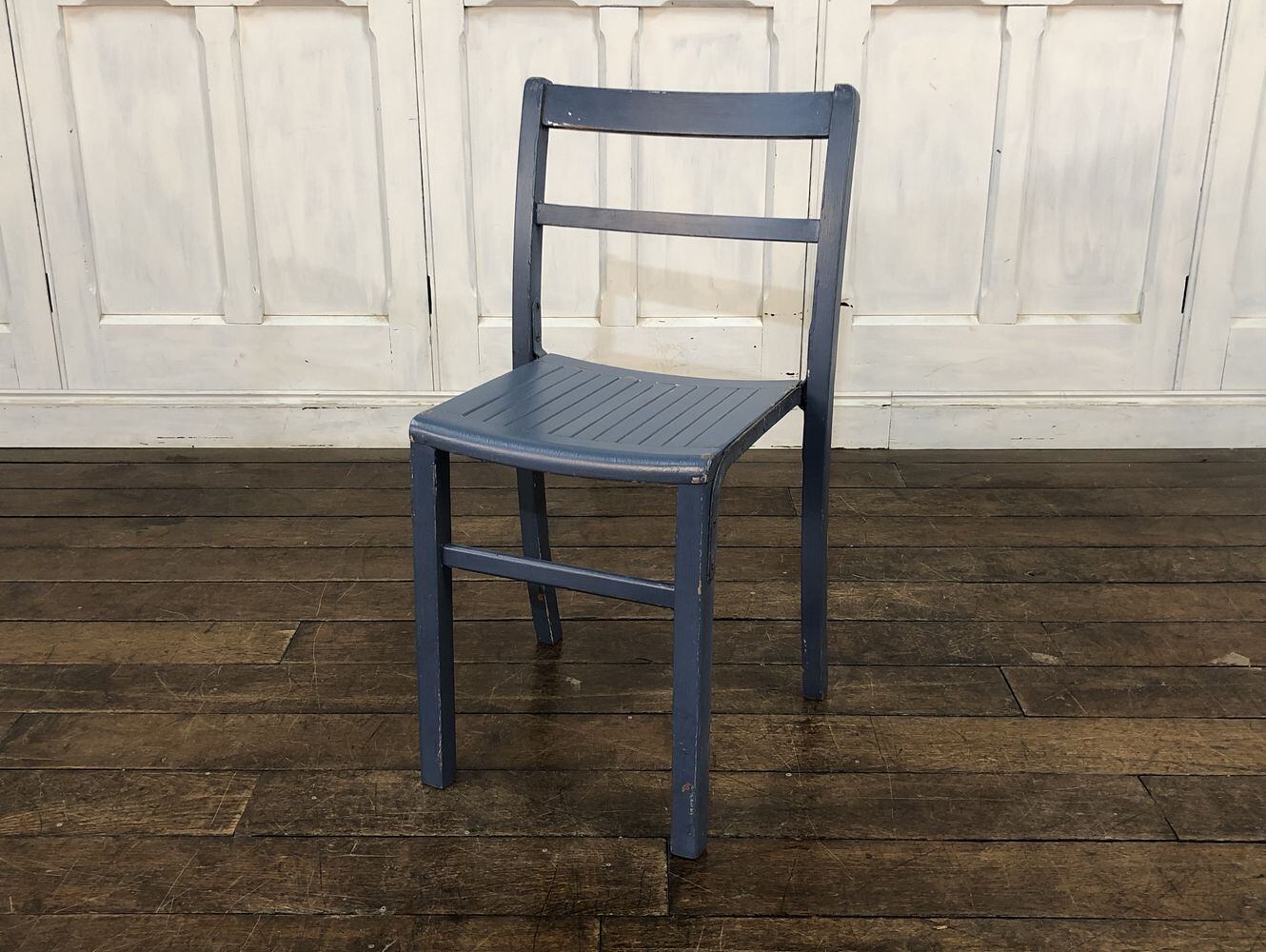 スタッキングチェア