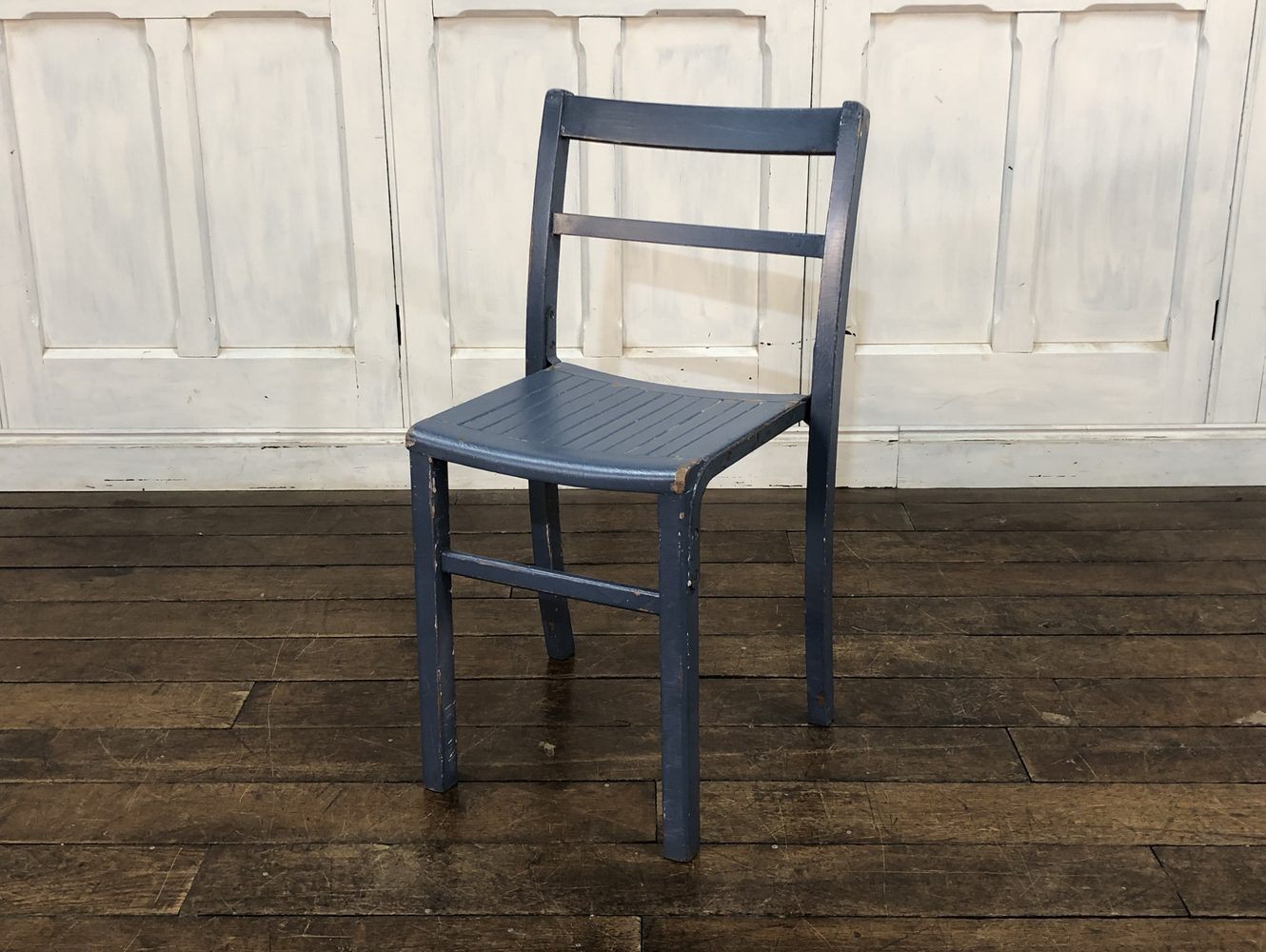 スタッキングチェア