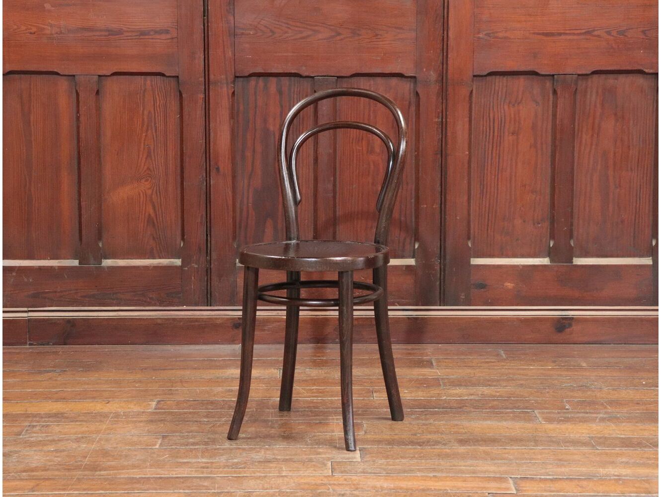 ベントウッドチェア THONET