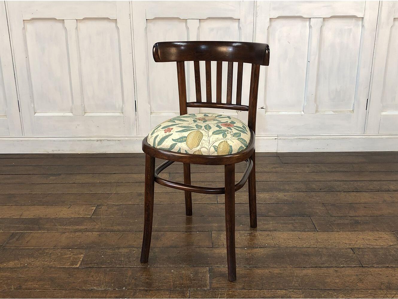 ベントウッドチェア with William Morris | アンティーク家具