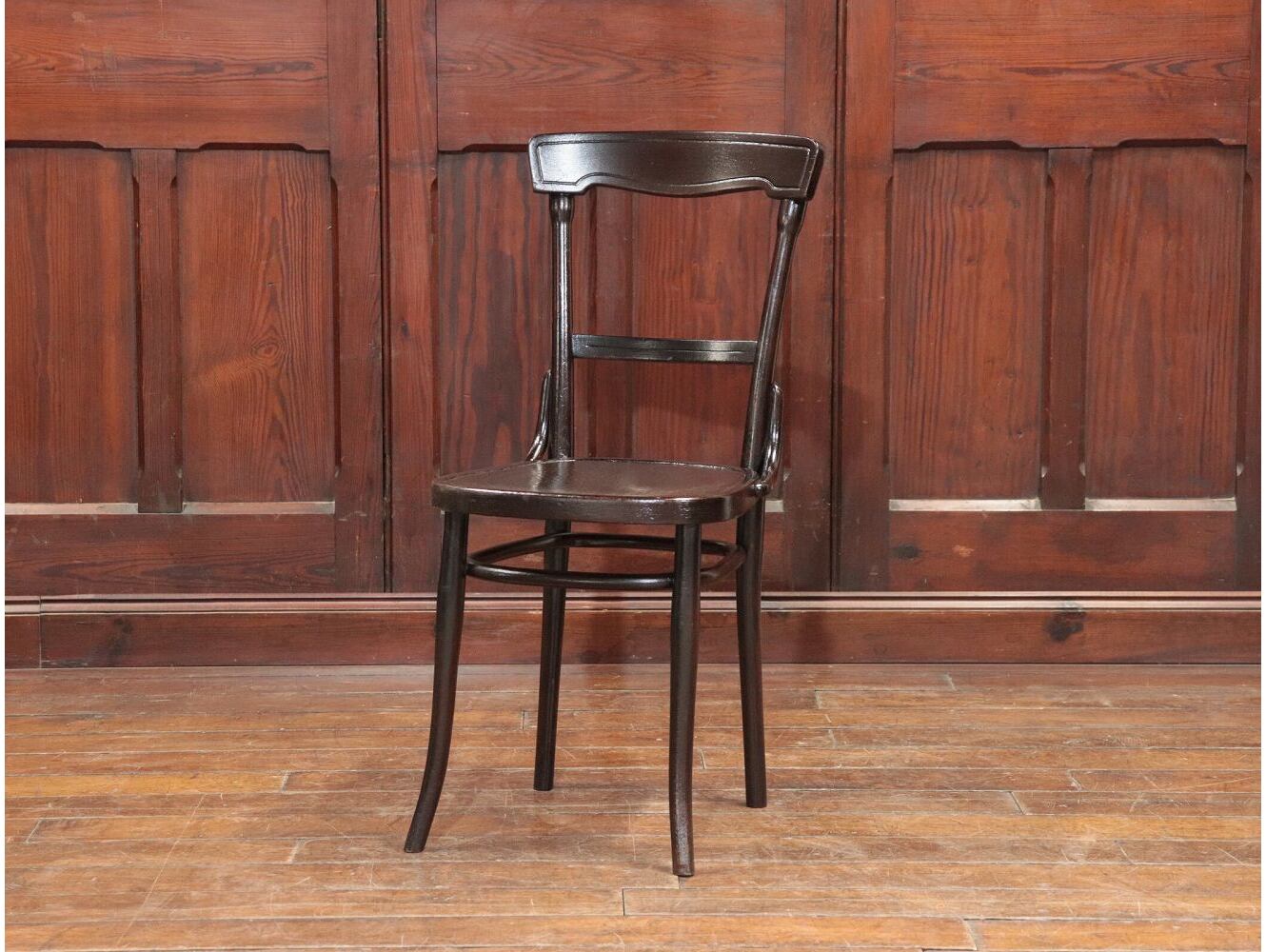 ベントウッドチェア THONET