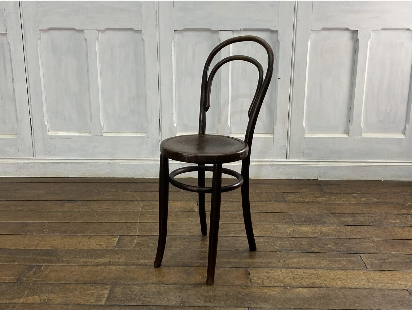 ベントウッドハイチェア