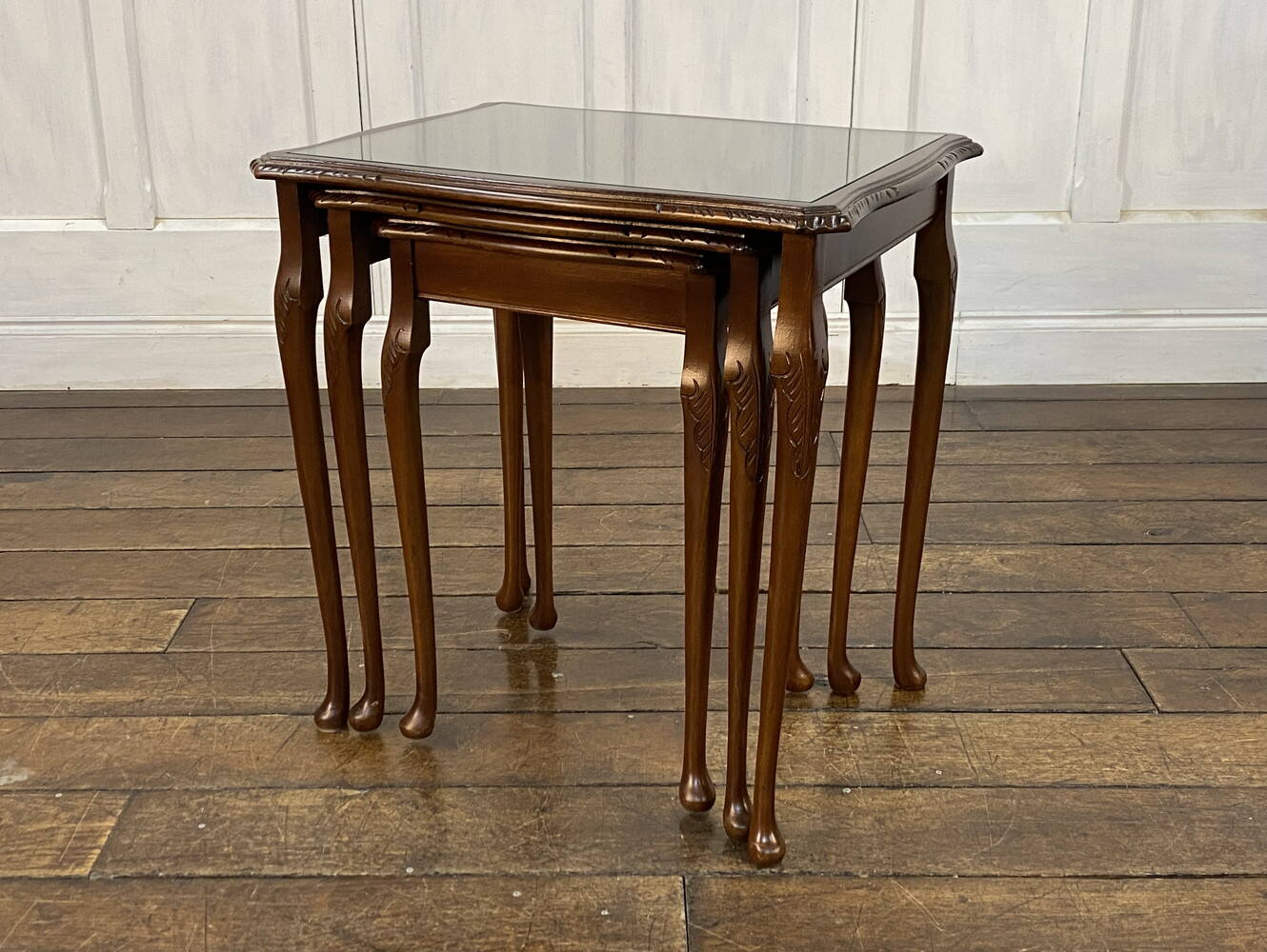 イギリス アンティーク 家具 ネストテーブル 1940年頃 596A イギリス アンティーク 家具 ネストテーブル 1940年頃 596A