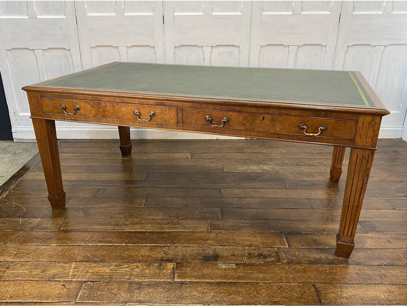 ライブラリーテーブル