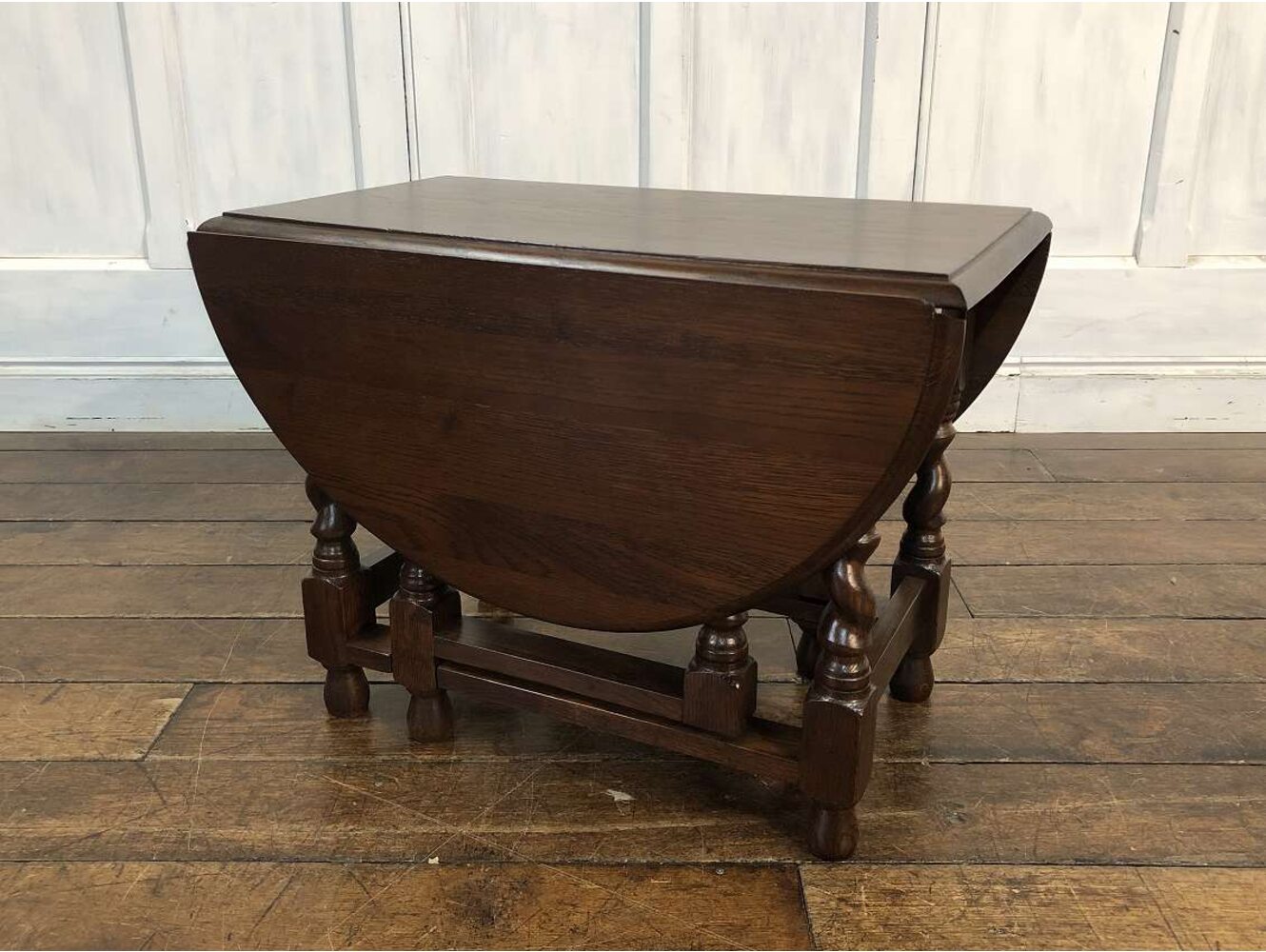 センターテーブル