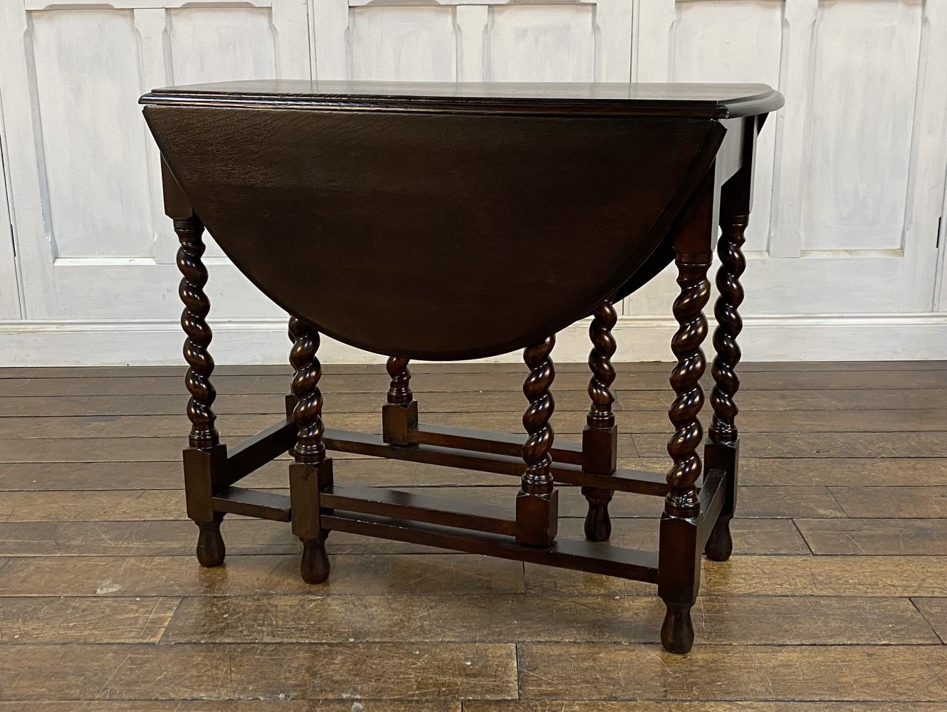 ゲートレッグテーブル