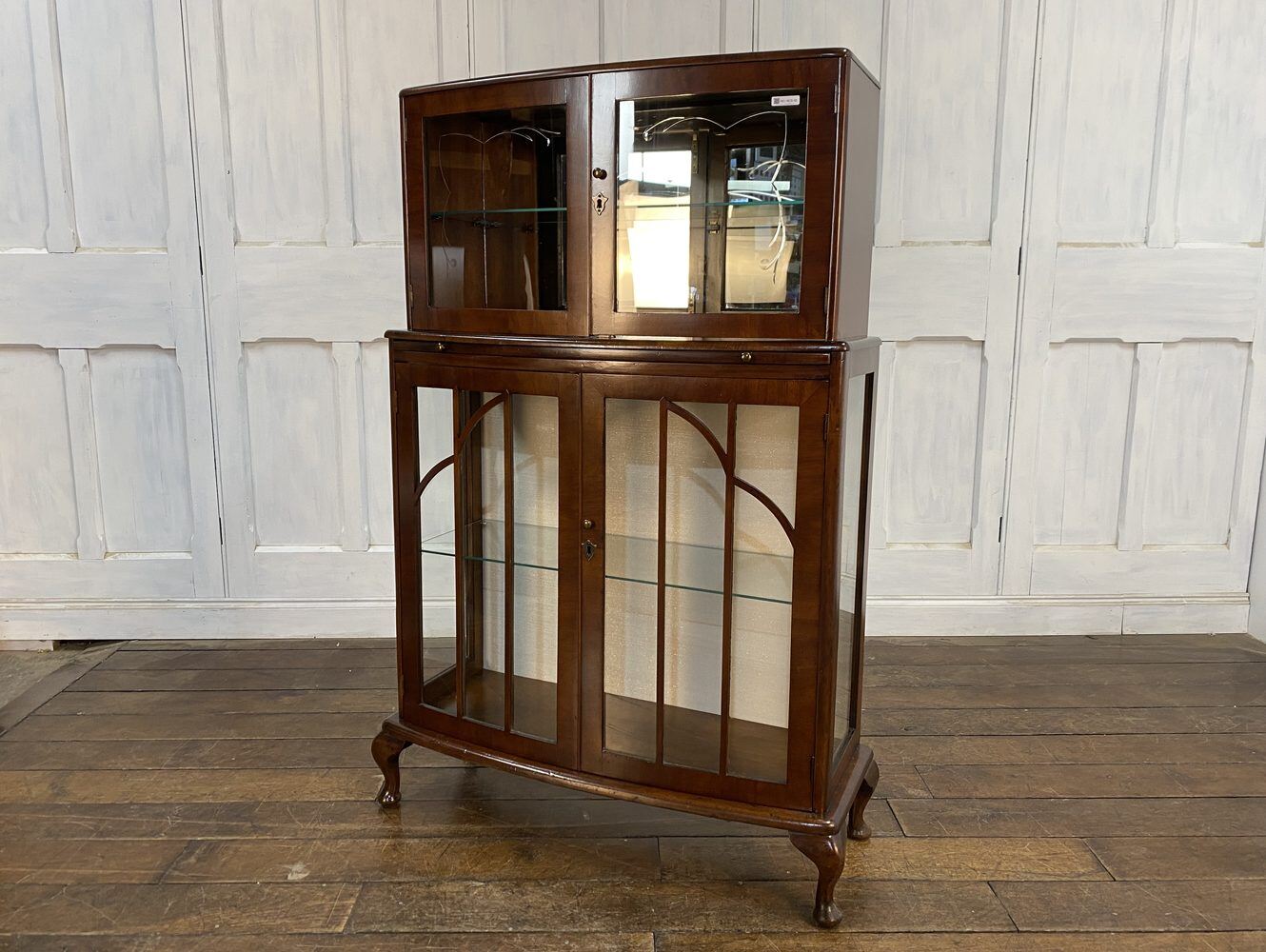 ディスプレイキャビネット