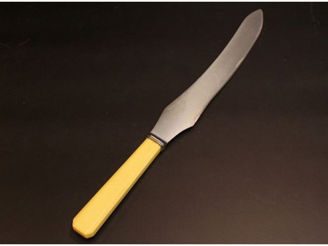 ブレッドナイフ