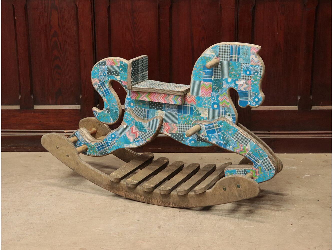 ロッキングホース