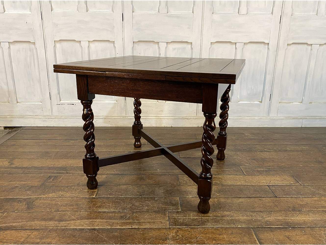 ドローリーフテーブル