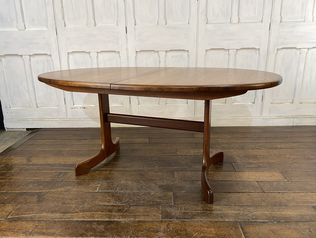 ダイニングテーブル