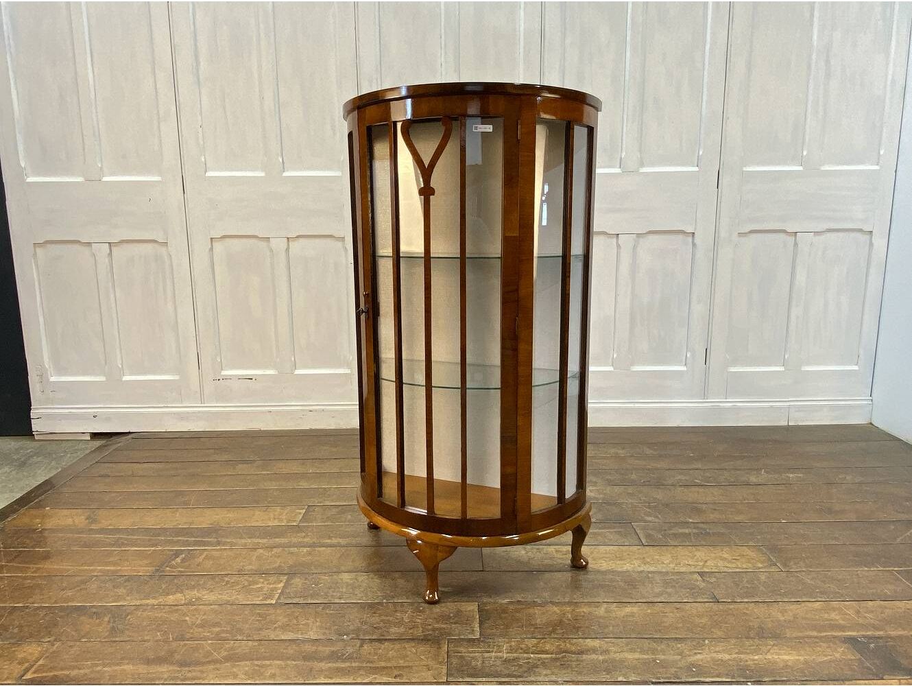 ディスプレイキャビネット