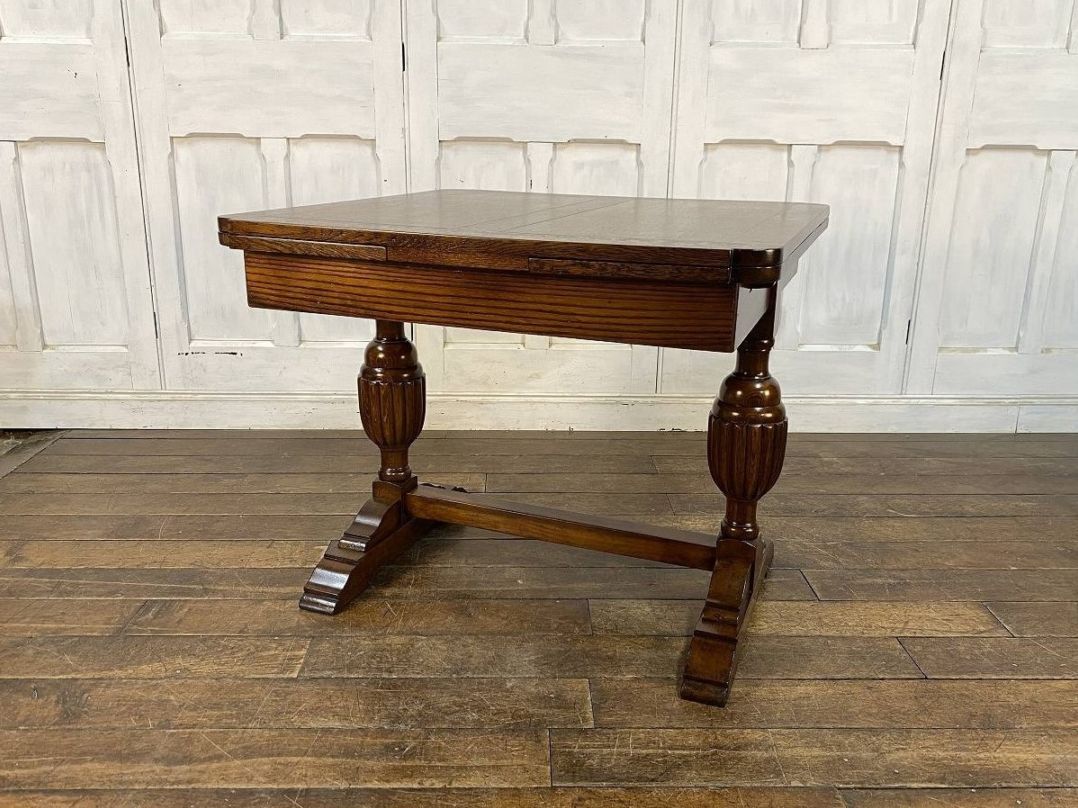 ドローリーフテーブル