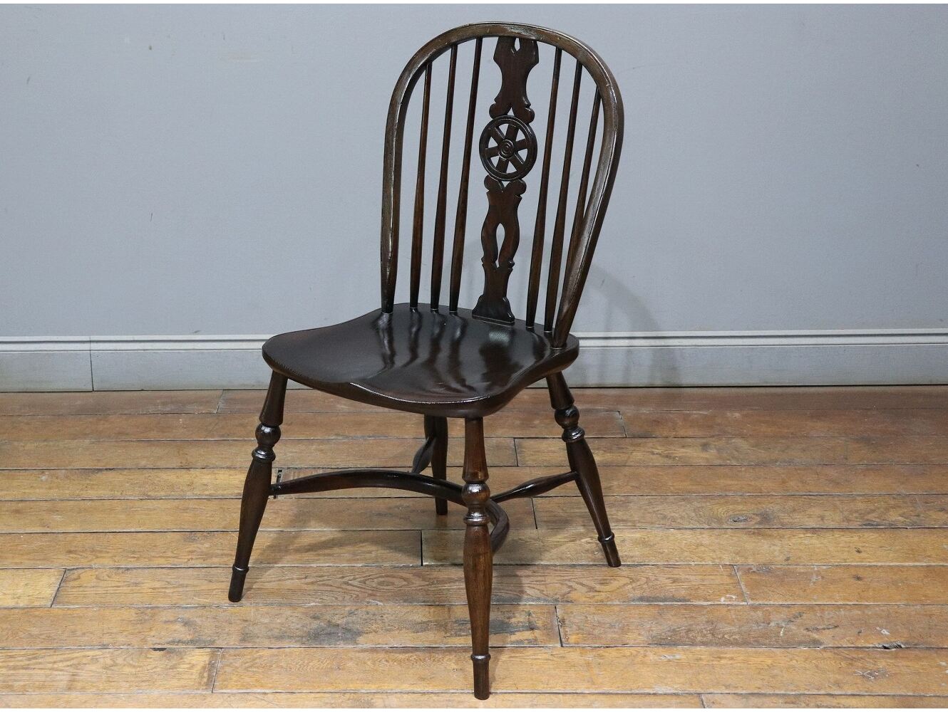 最終値下げ！イギリス　ホイールバックチェア⭐︎アンティーク1800年後期 イギリスから届いたアンティークのウィンザーチェア、背もたれの