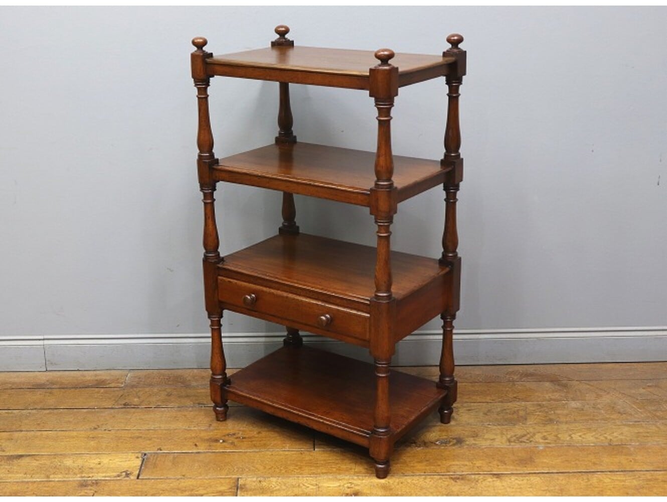 ダムウェイター