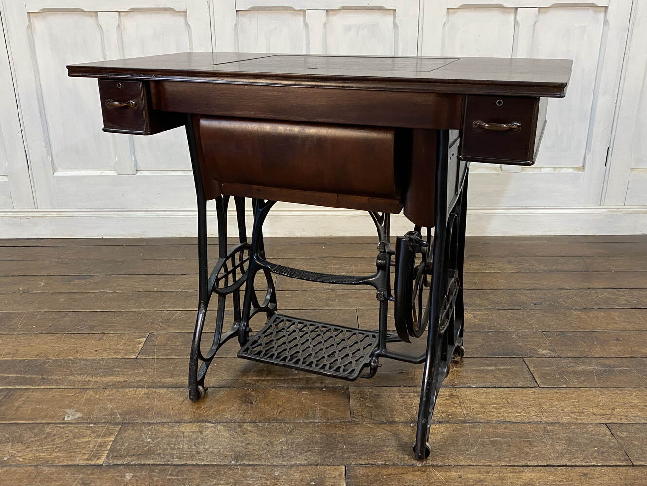 ミシンテーブル