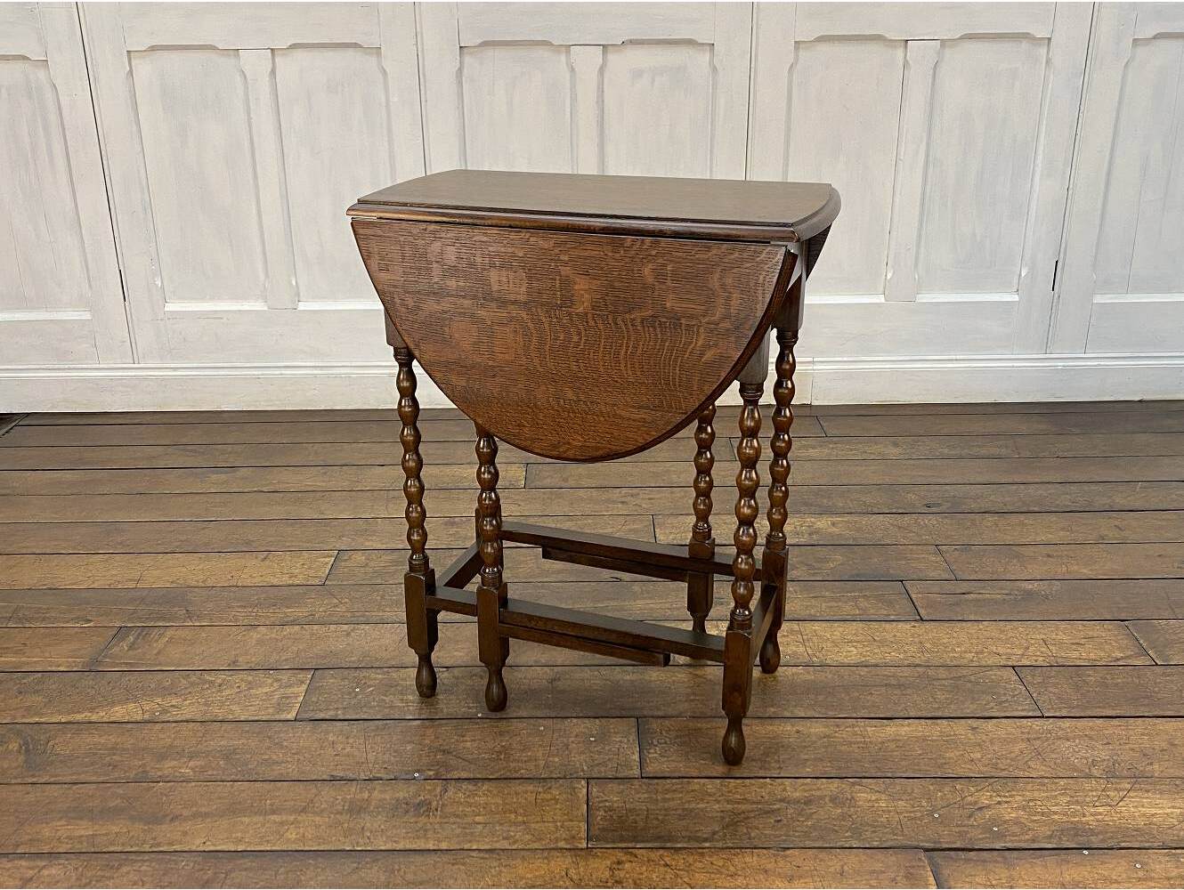 ゲートレッグテーブル