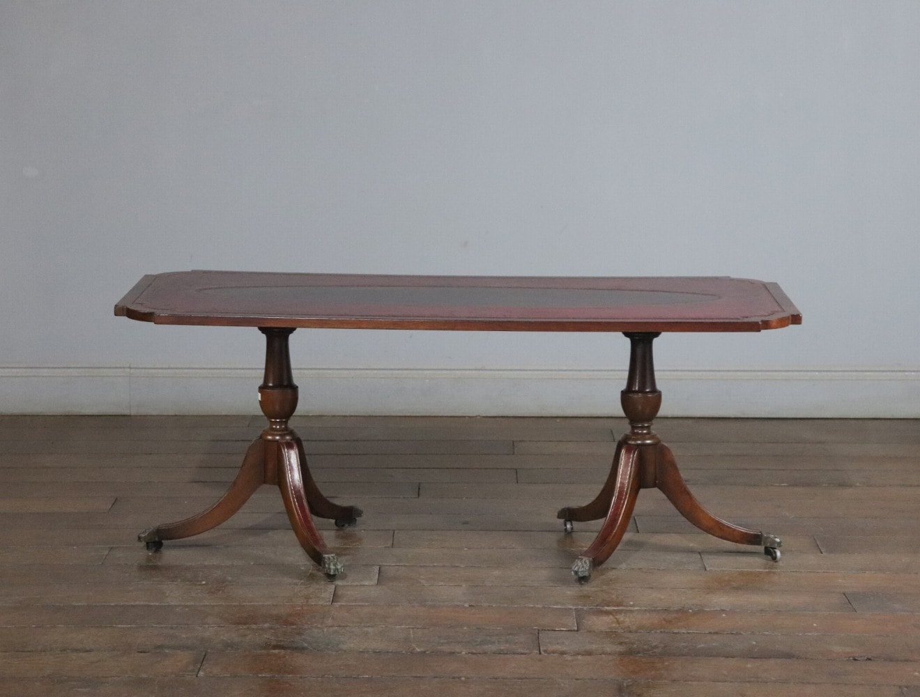 センターテーブル