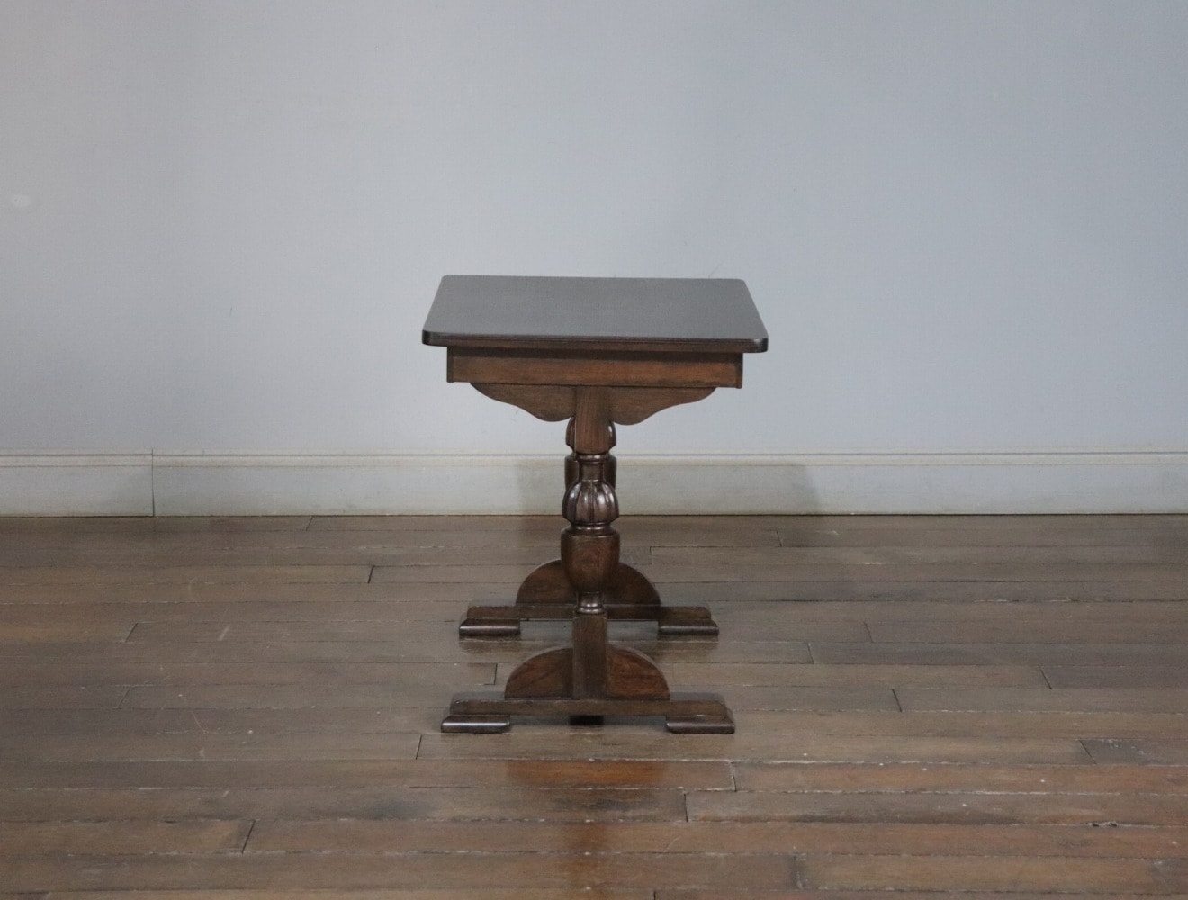 センターテーブル