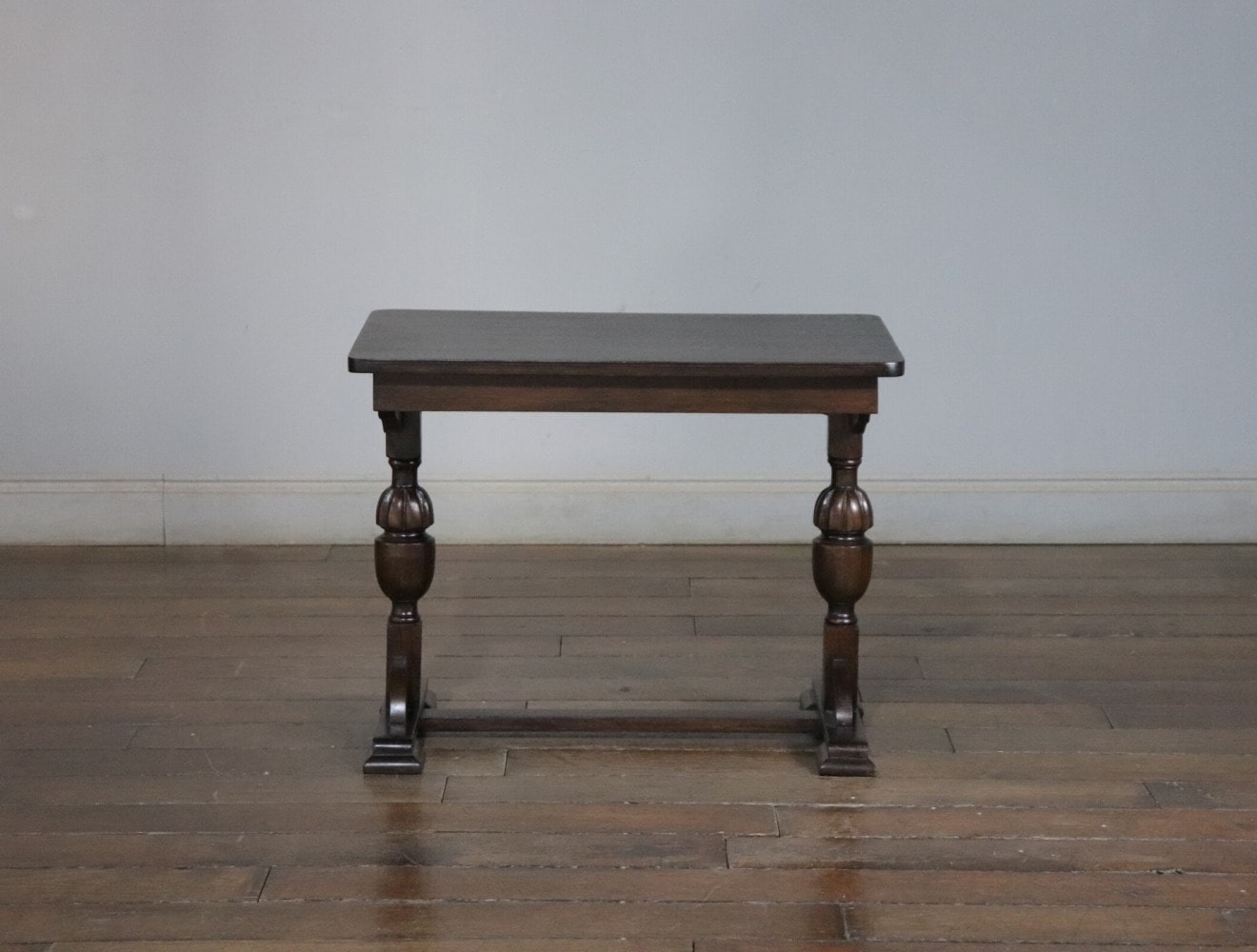 センターテーブル