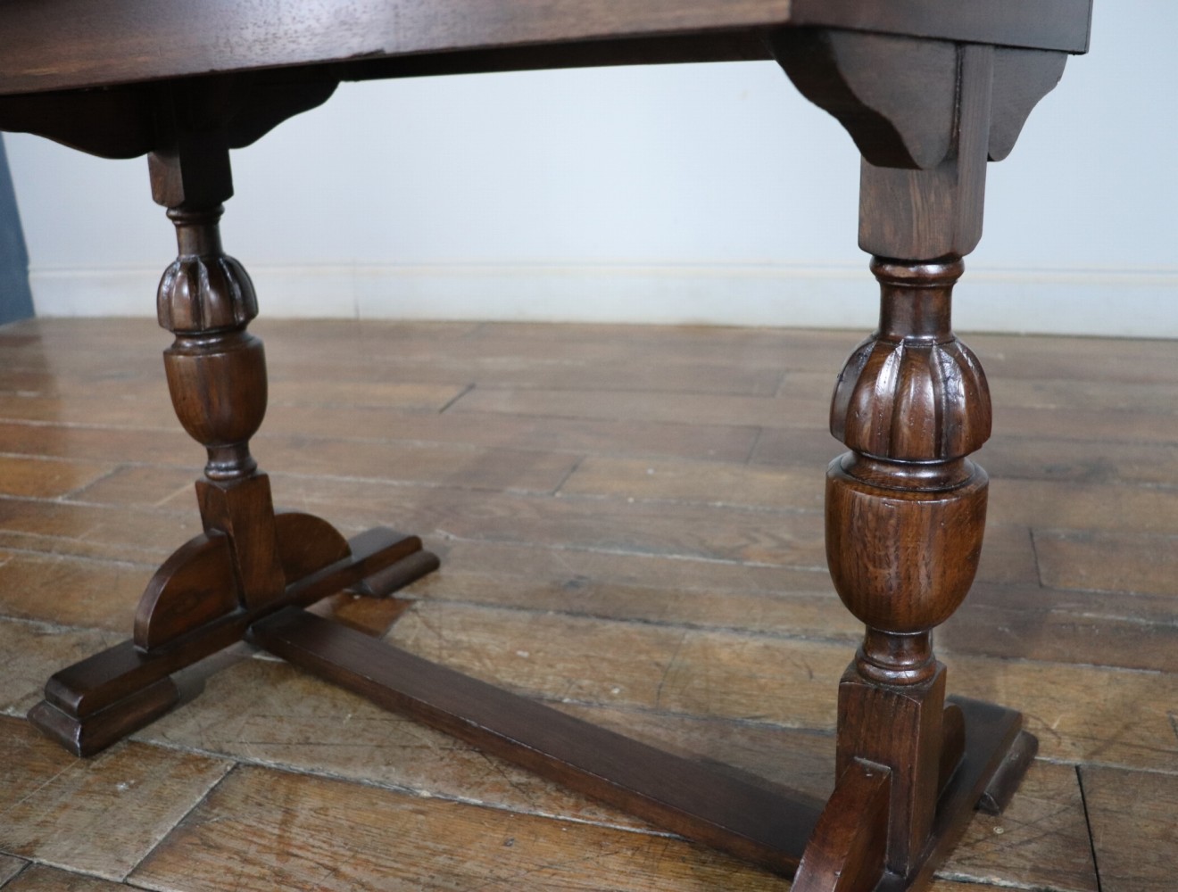 センターテーブル