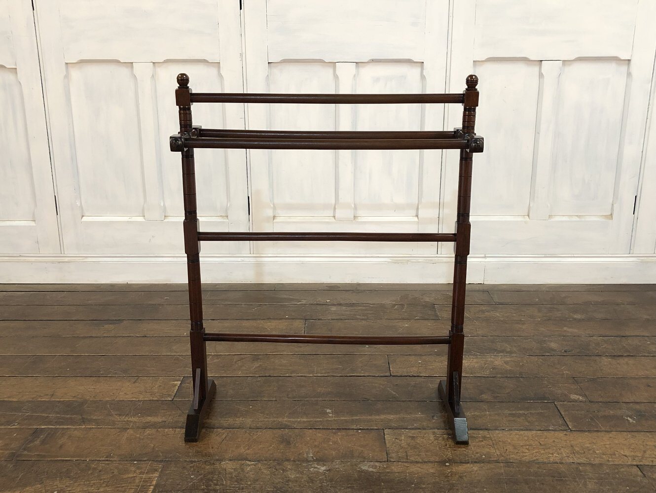 タオルハンガー