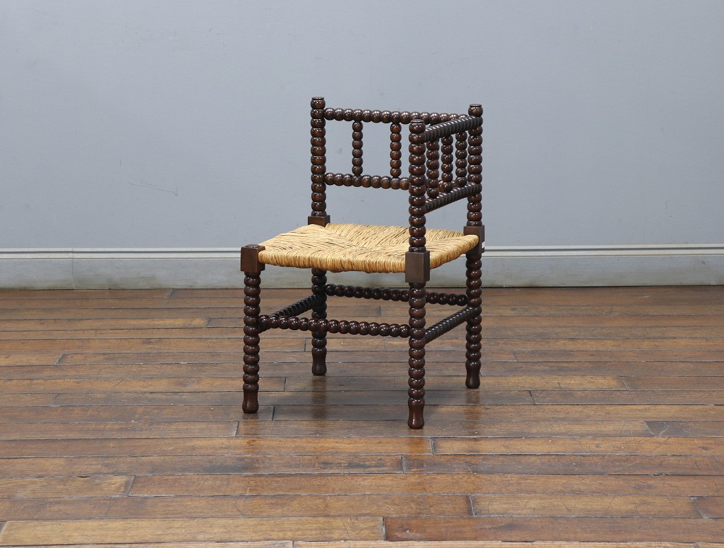 コーナーチェア