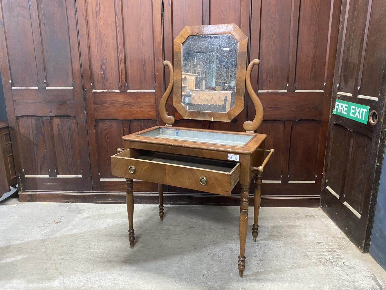 ドレッシングチェスト