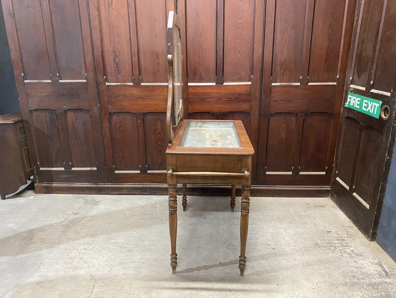 ドレッシングチェスト