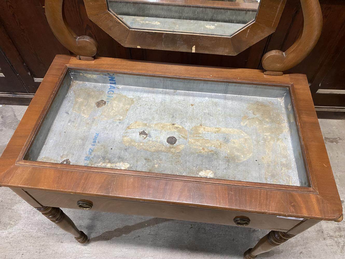 ドレッシングチェスト