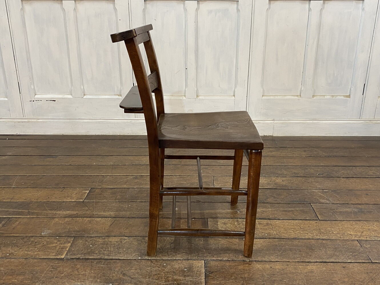 チャーチチェア