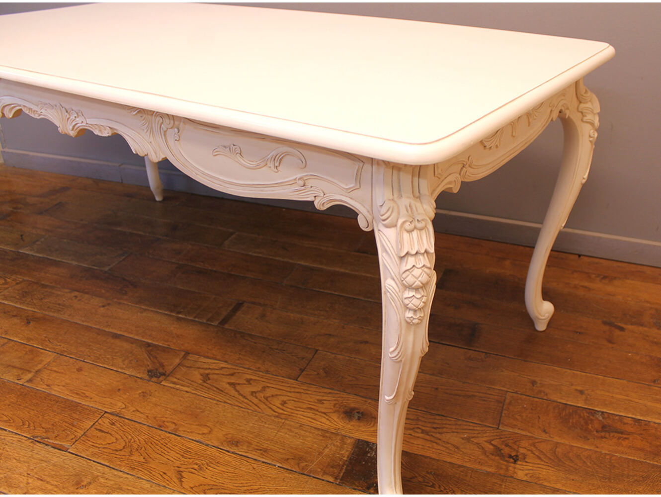 ダイニングテーブル