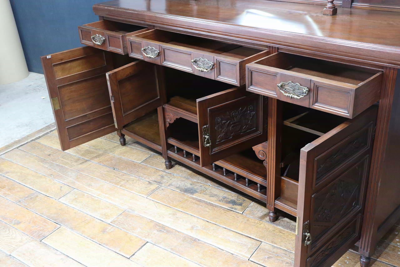 ミラーバックサイドボード