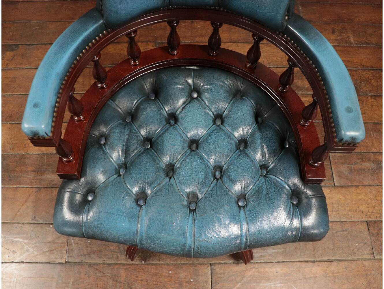 アンティーク　チェスターフィールド　チェア チェスターフィールド レザーアームオフィスチェア