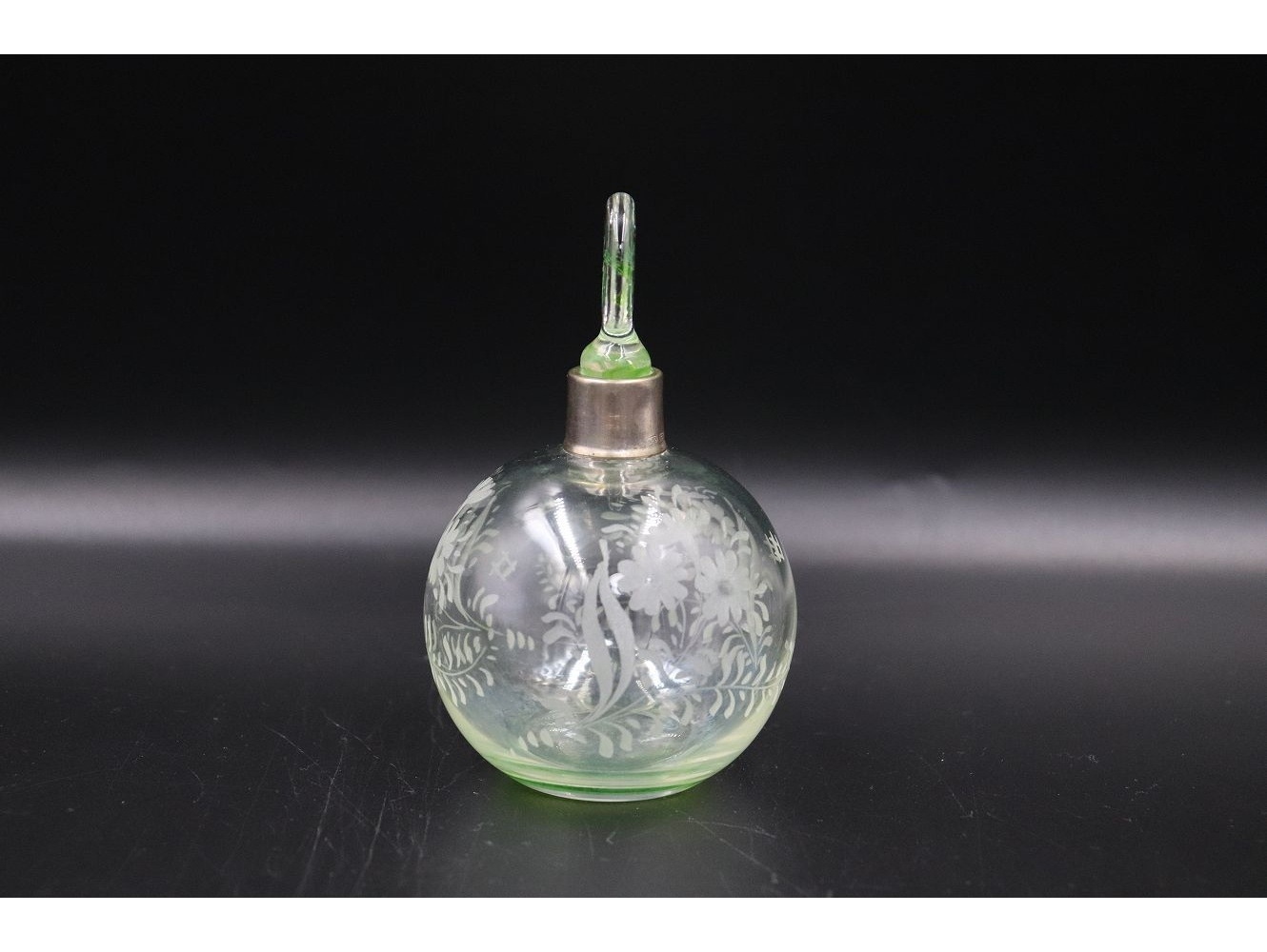 パフュームボトル